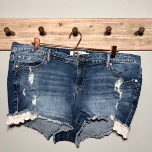 Torrid denim shorts distressed lace size 20